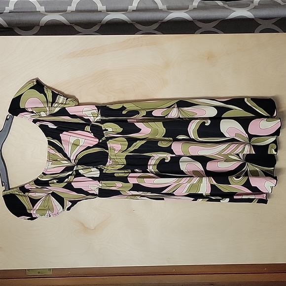 Dress - Picture 3 of 3